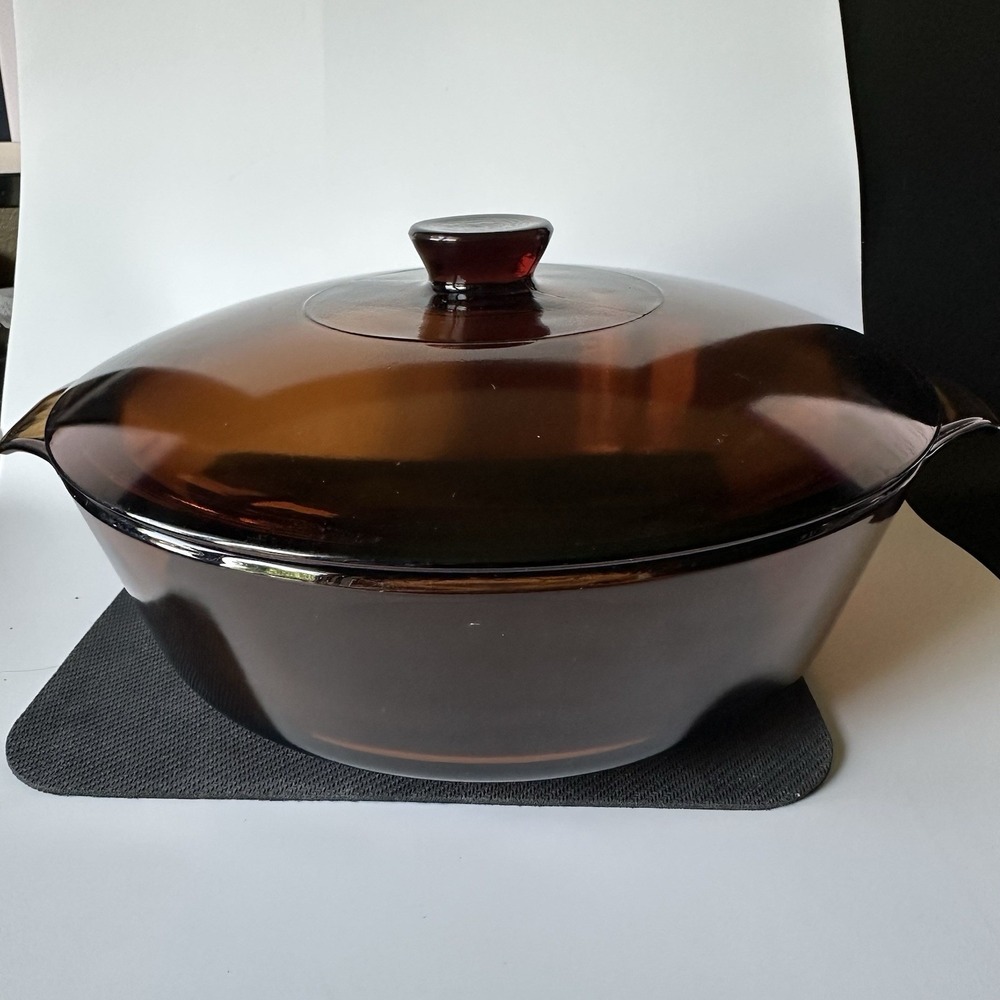 Vintage Fire-King Anchor Hocking Amber Glass 2 Qt Covered Casserole Dish USA#438